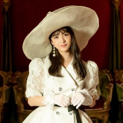 新井ひとみ