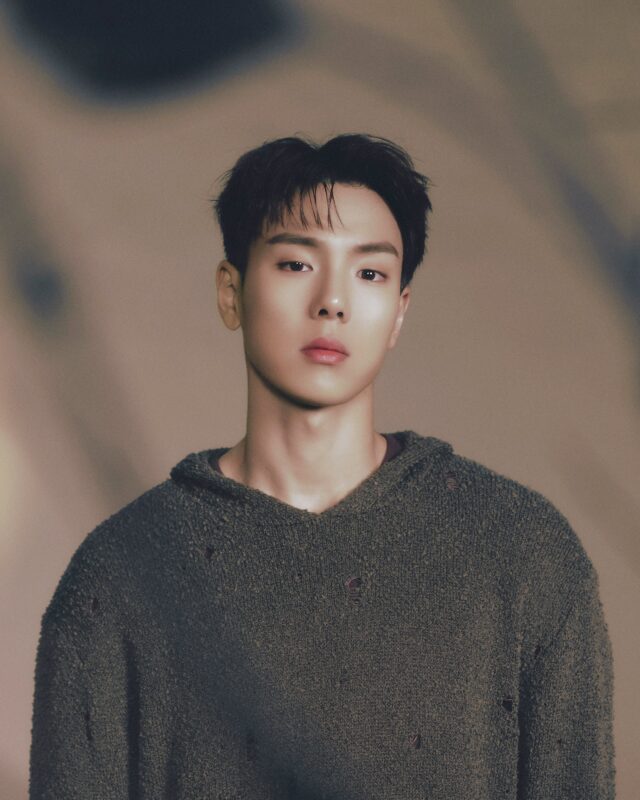 손현우